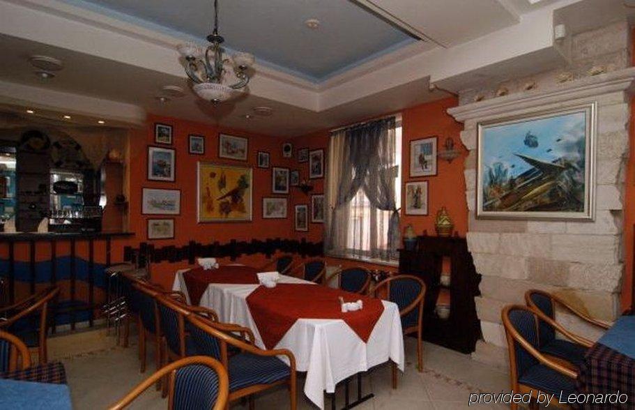Mesogios Hotel Chisinau Restaurante foto